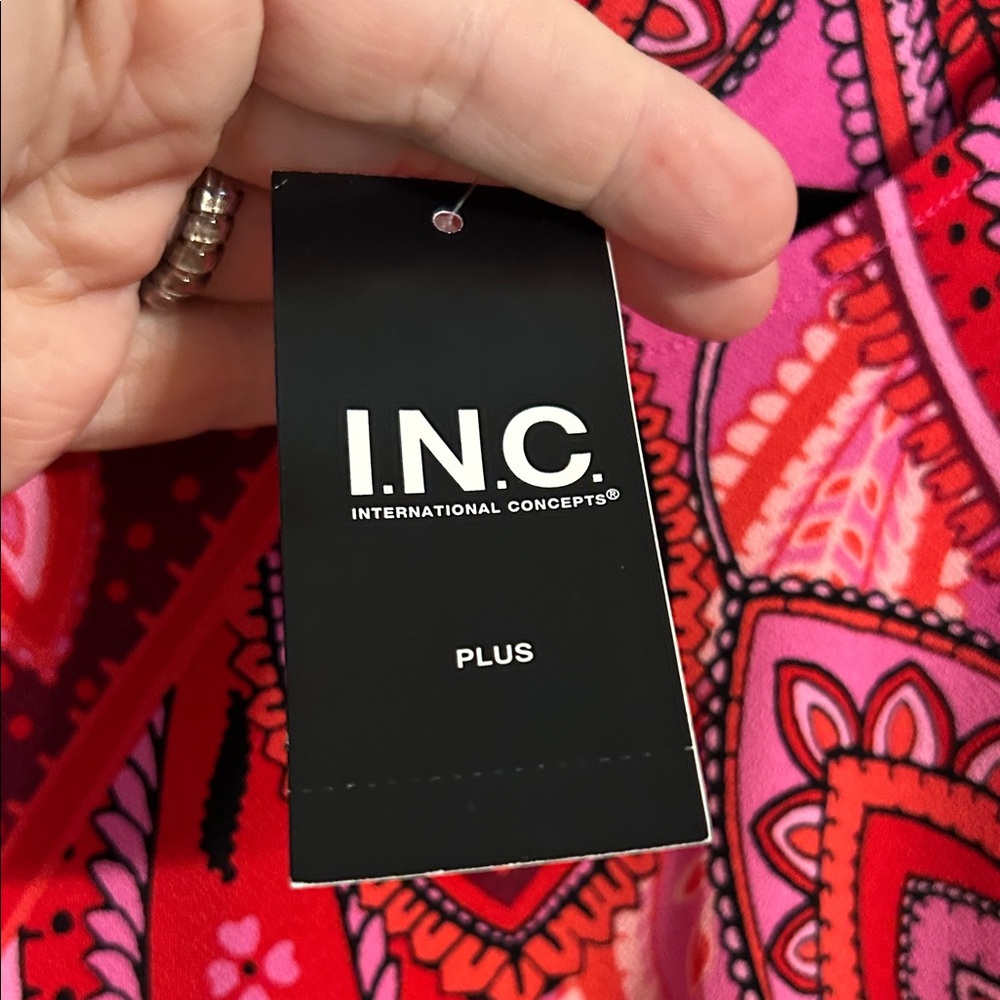 INC International Concepts Red Pink Paisley Blouse NWT 2X Stretch Pullover - Picture 4 of 10